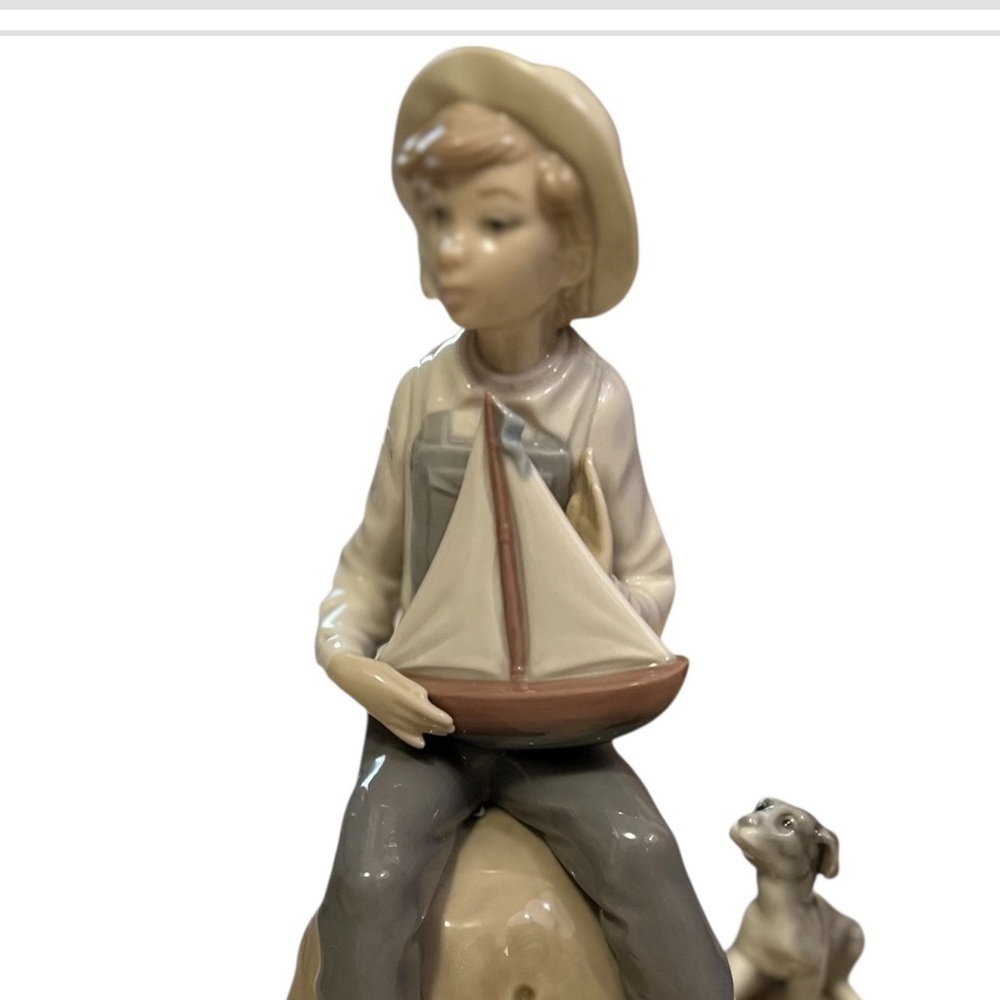 Lladro Figurine Sea Fever Boy With Boat And Dog - Picture 2 of 6